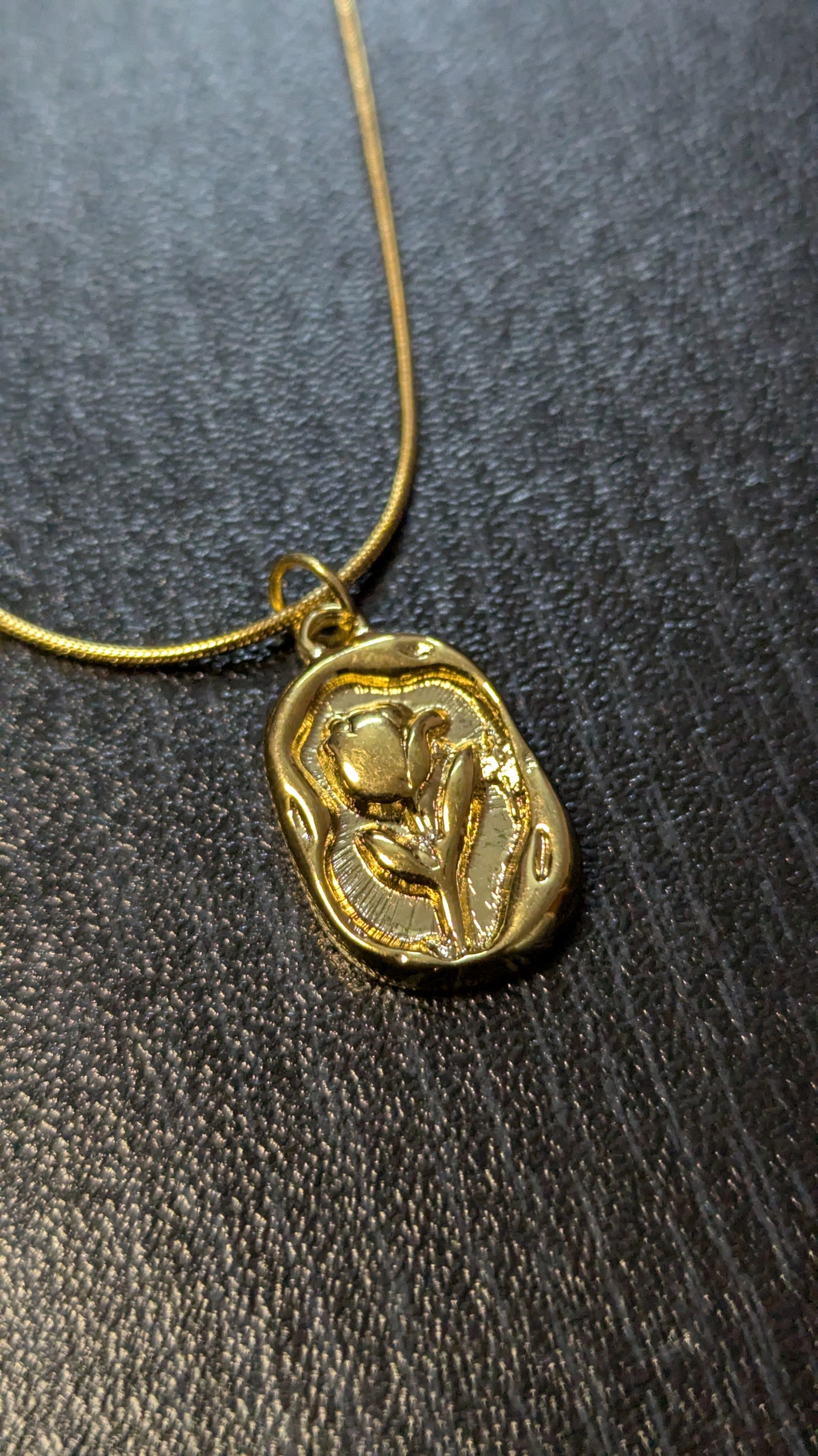 Elegant Rose Pendant Gold Chain