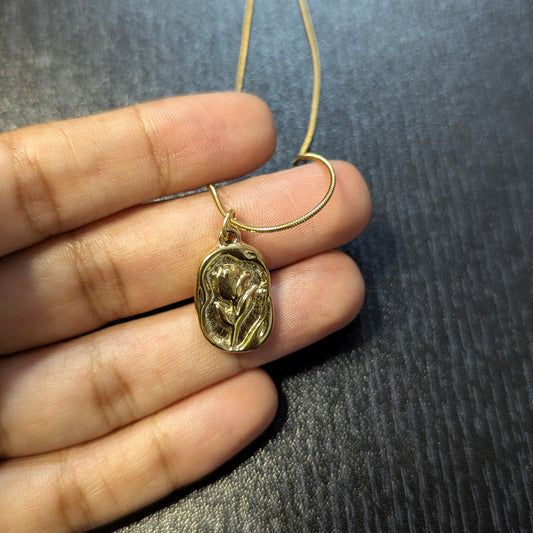 Elegant Rose Pendant Gold Chain