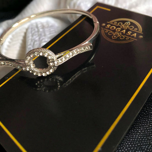 Elegant Silver Kada with Circle Accent and Sparkling Stones